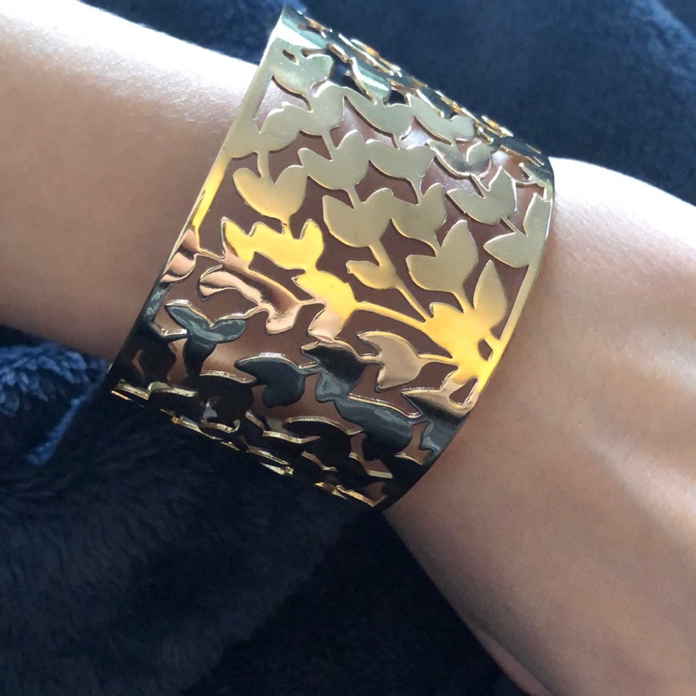 ONE HOUR SALE❤️VERA BRADLEY CUFF